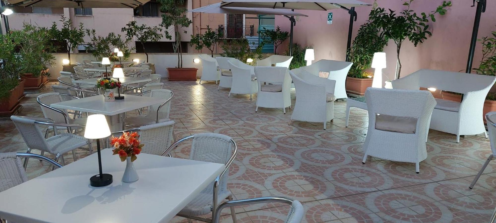 Hotel Trinacria ปาแลร์โม ภายนอก รูปภาพ