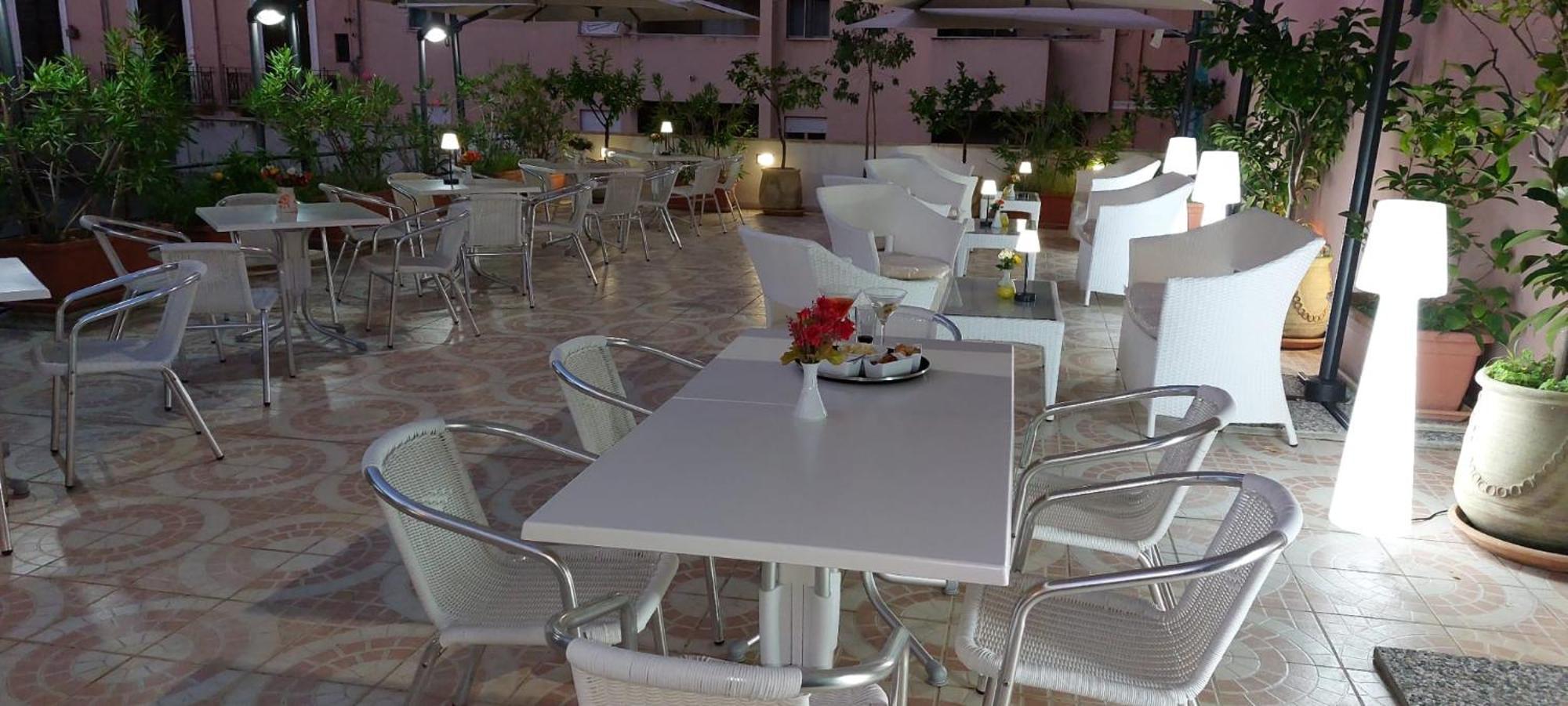Hotel Trinacria ปาแลร์โม ภายนอก รูปภาพ